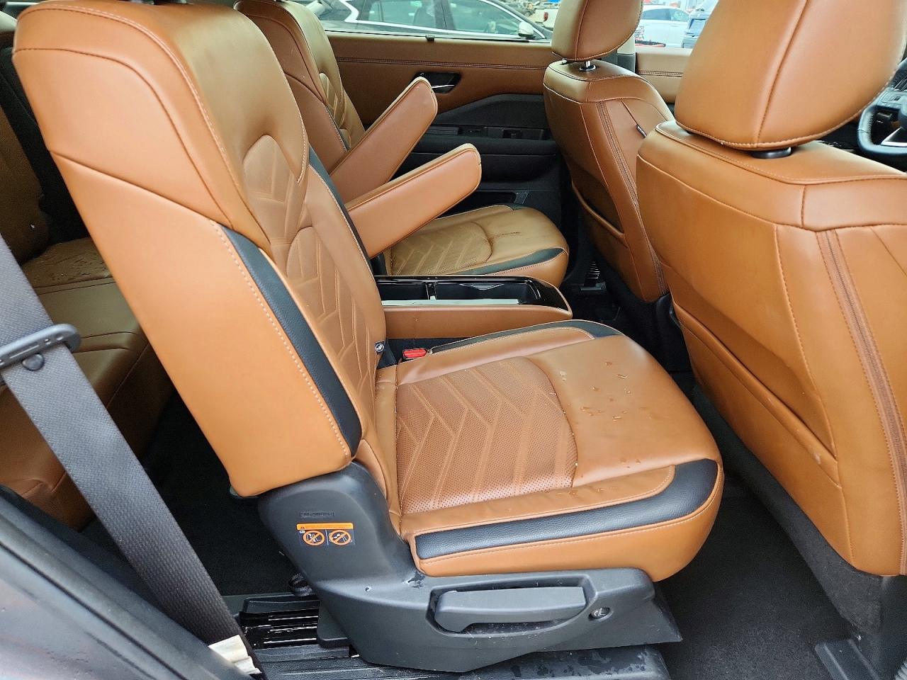 Nissan Pathfinder Platinum