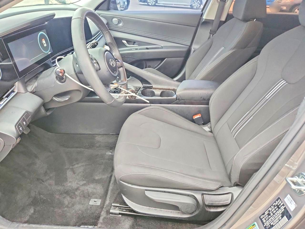 Hyundai ELANTRA Sel