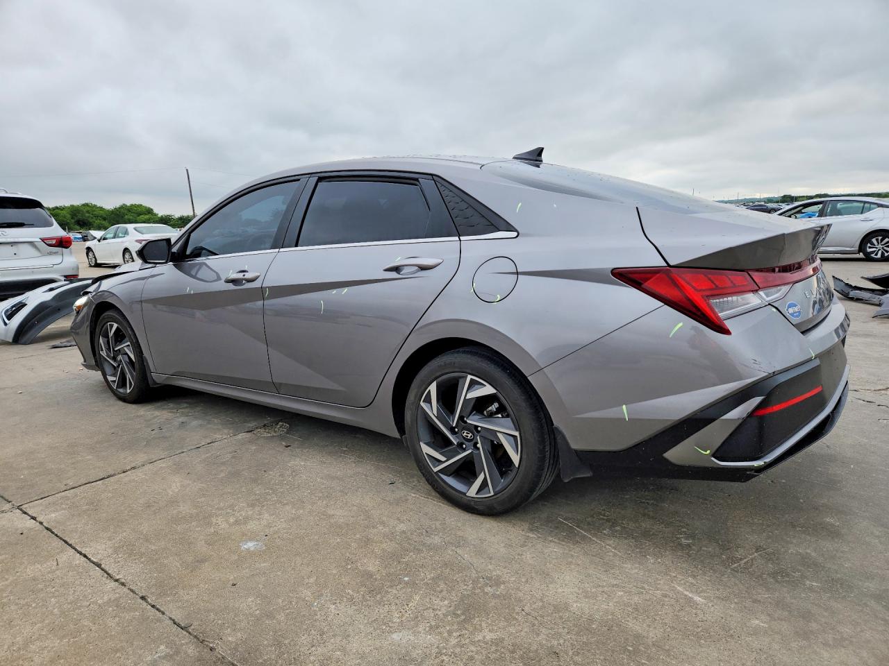 Hyundai ELANTRA Sel