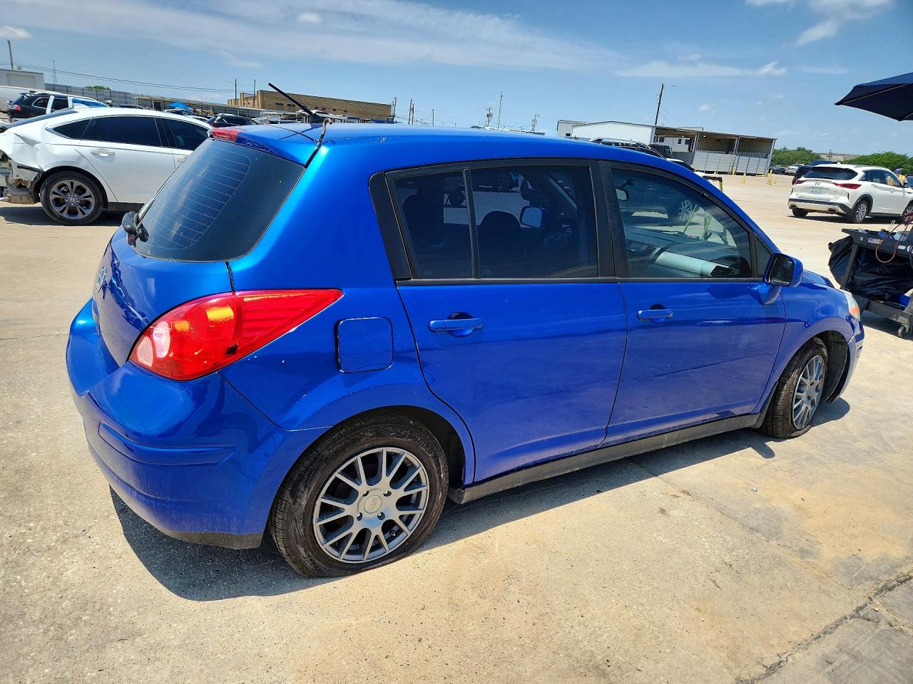 Nissan Versa 1.8 S
