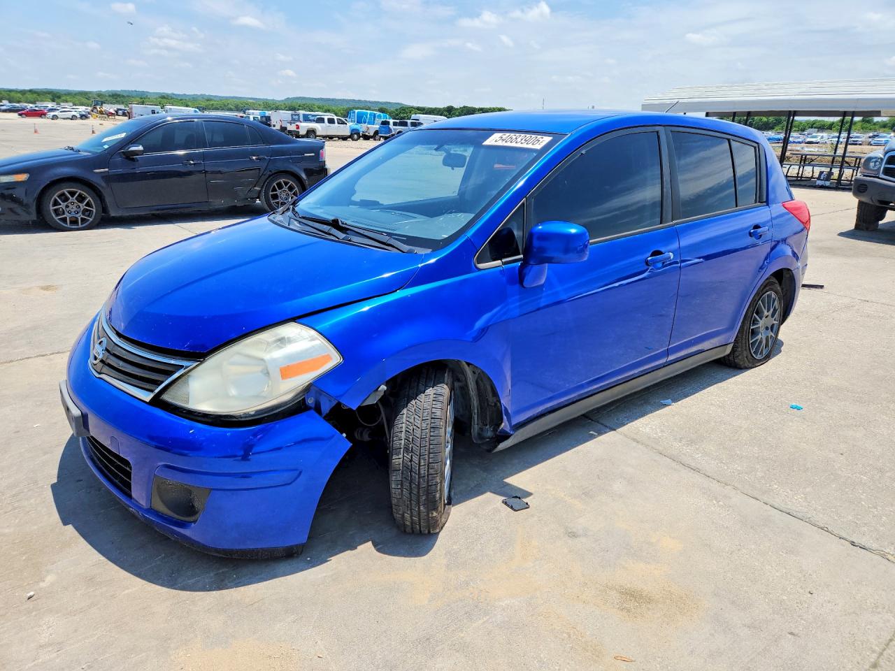 Salvage Nissan Versa Image