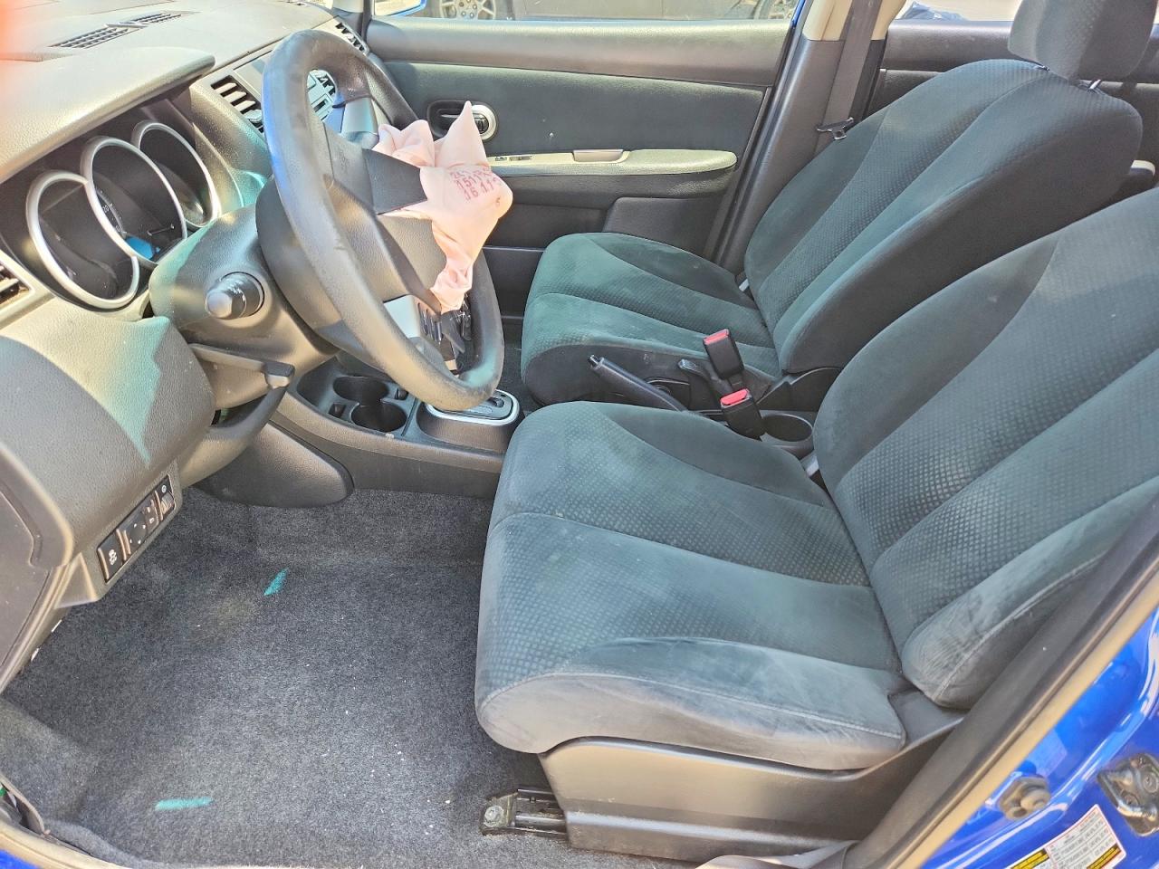 Nissan Versa 1.8 S