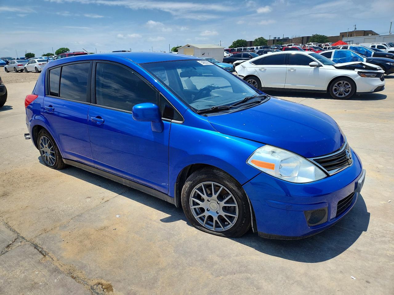 Nissan Versa 1.8 S