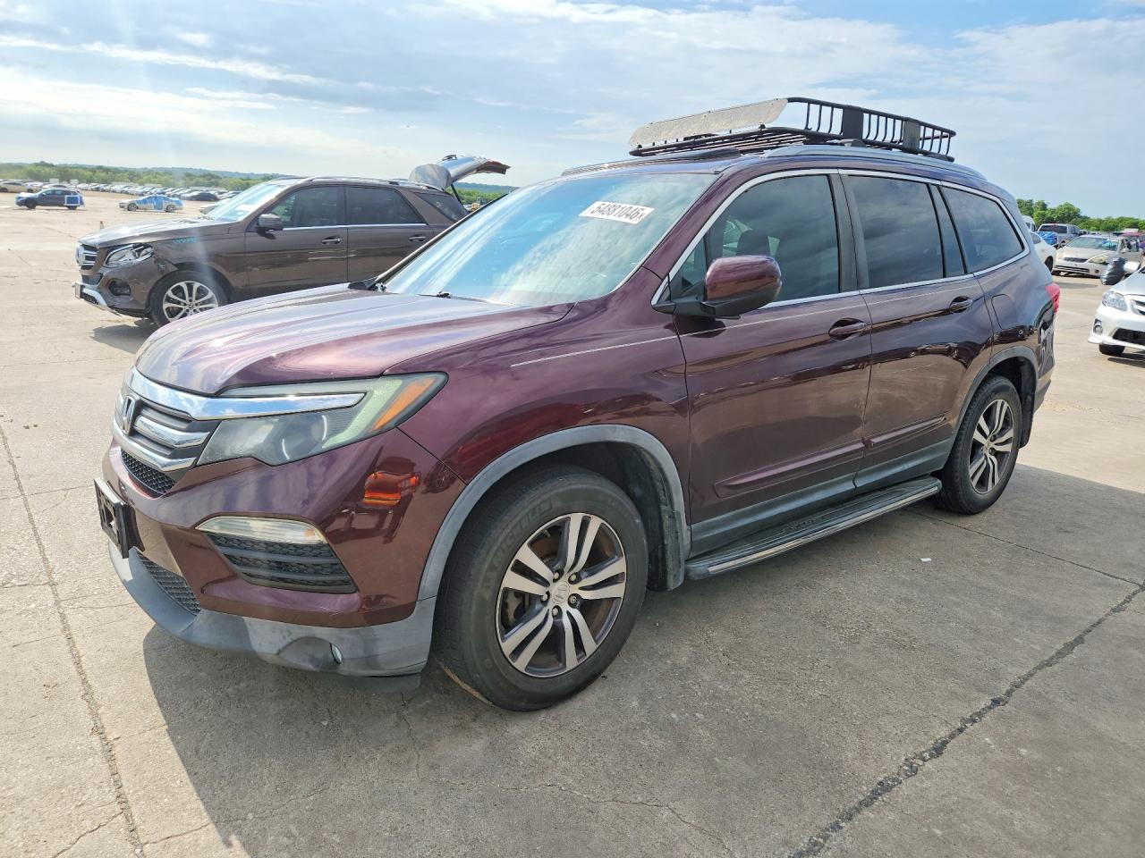 Salvage Honda Pilot Image