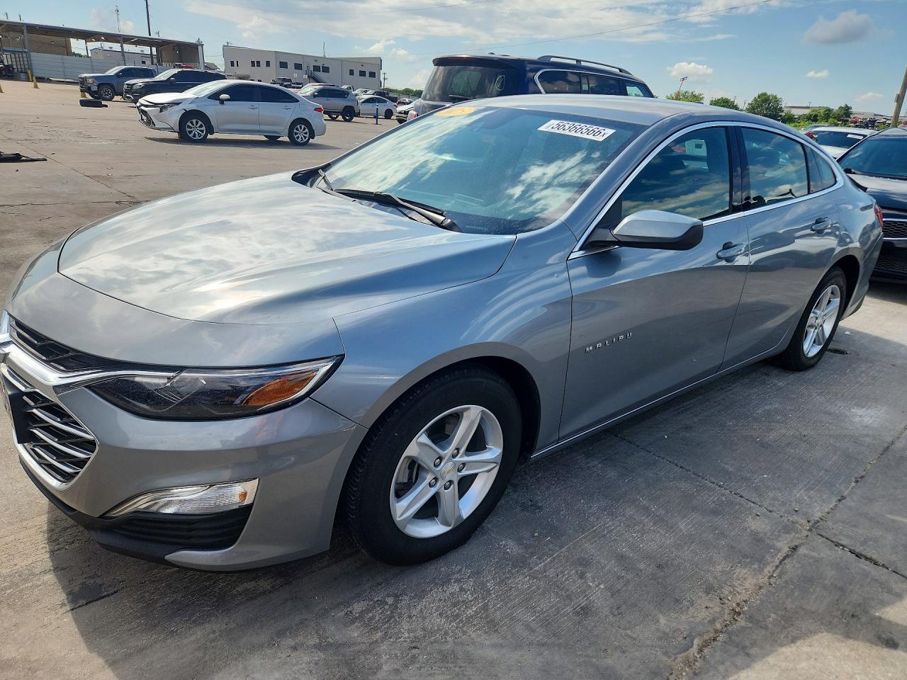 Salvage Chevrolet Malibu Image