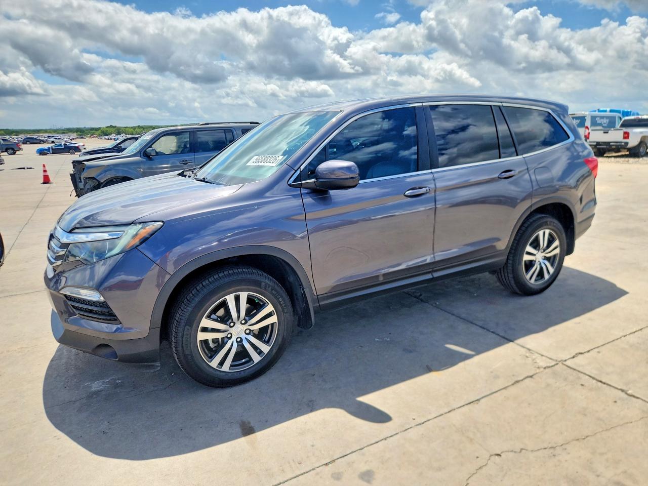 Salvage Honda Pilot Image