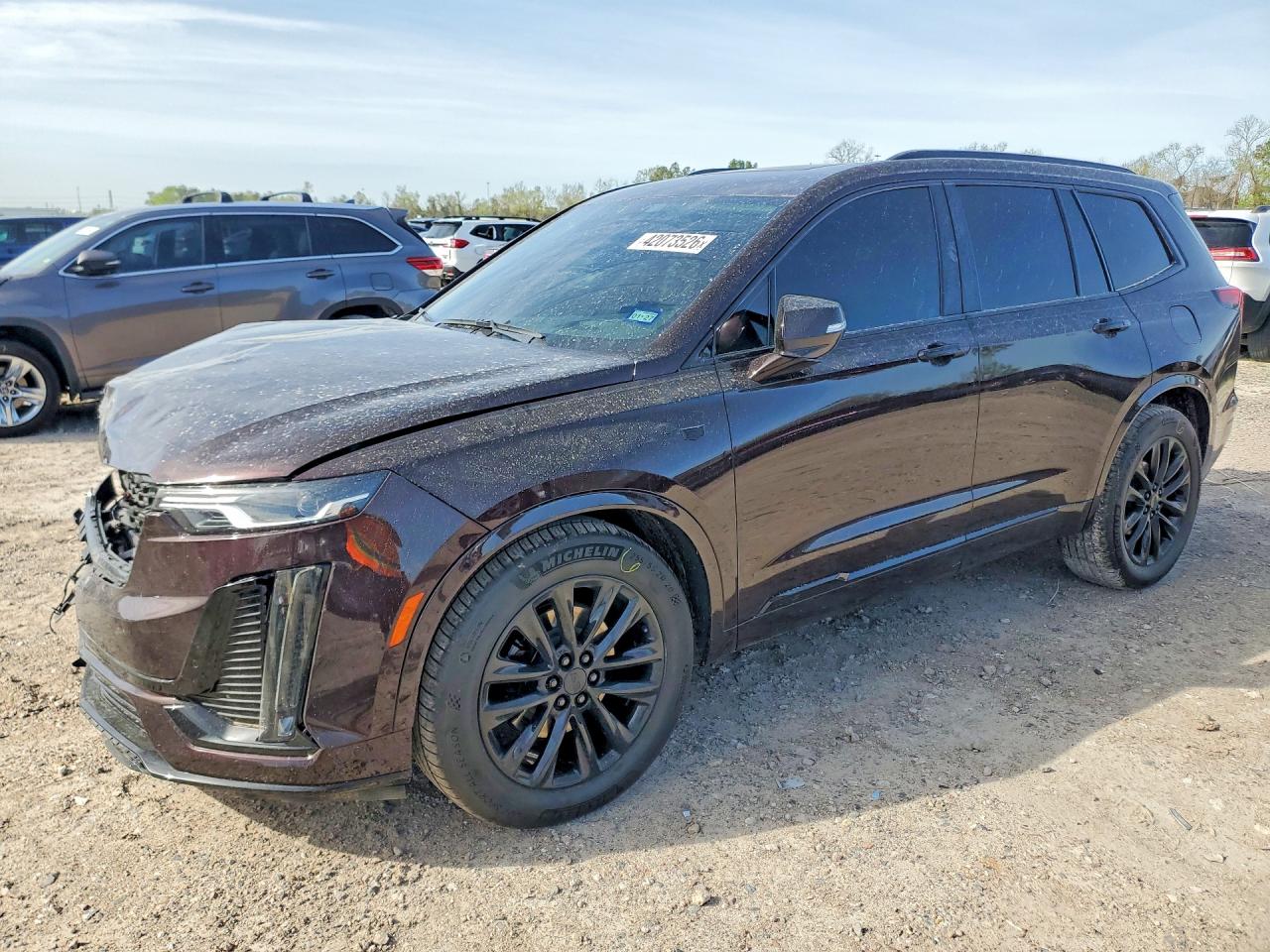 Salvage Cadillac XT6 Image