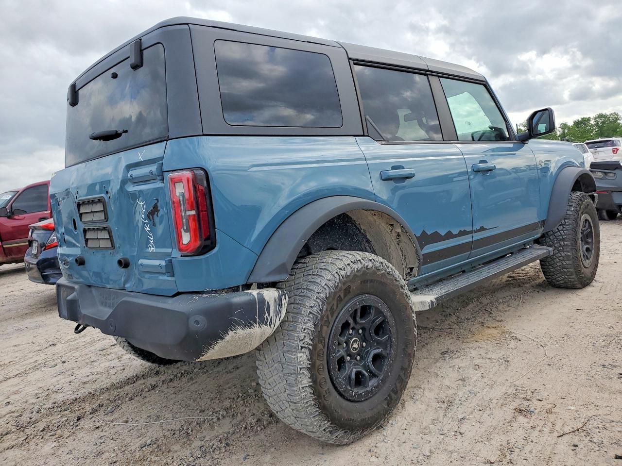 Ford Bronco Base