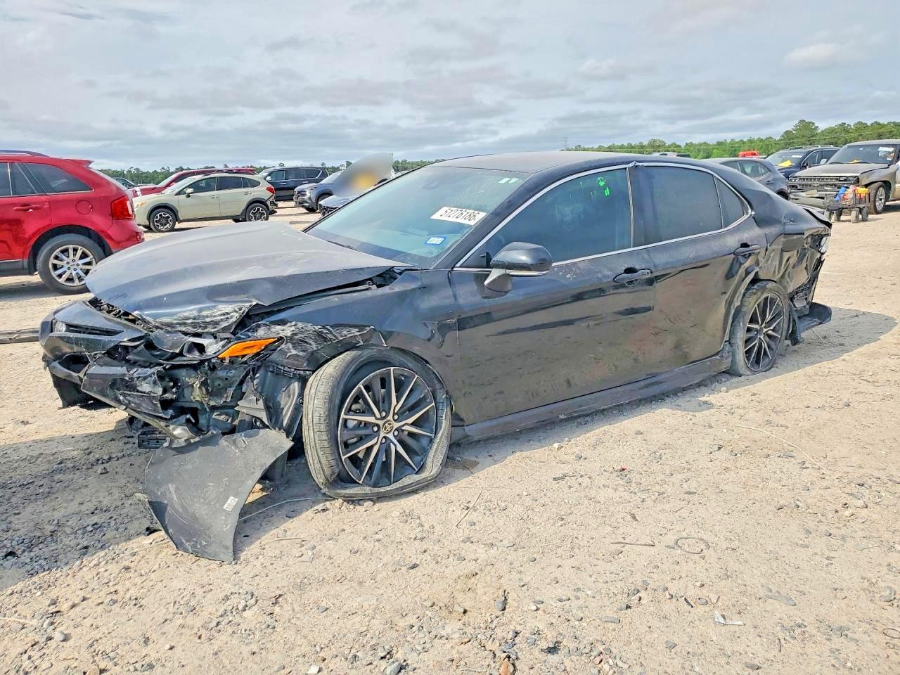 Salvage Toyota Camry Image