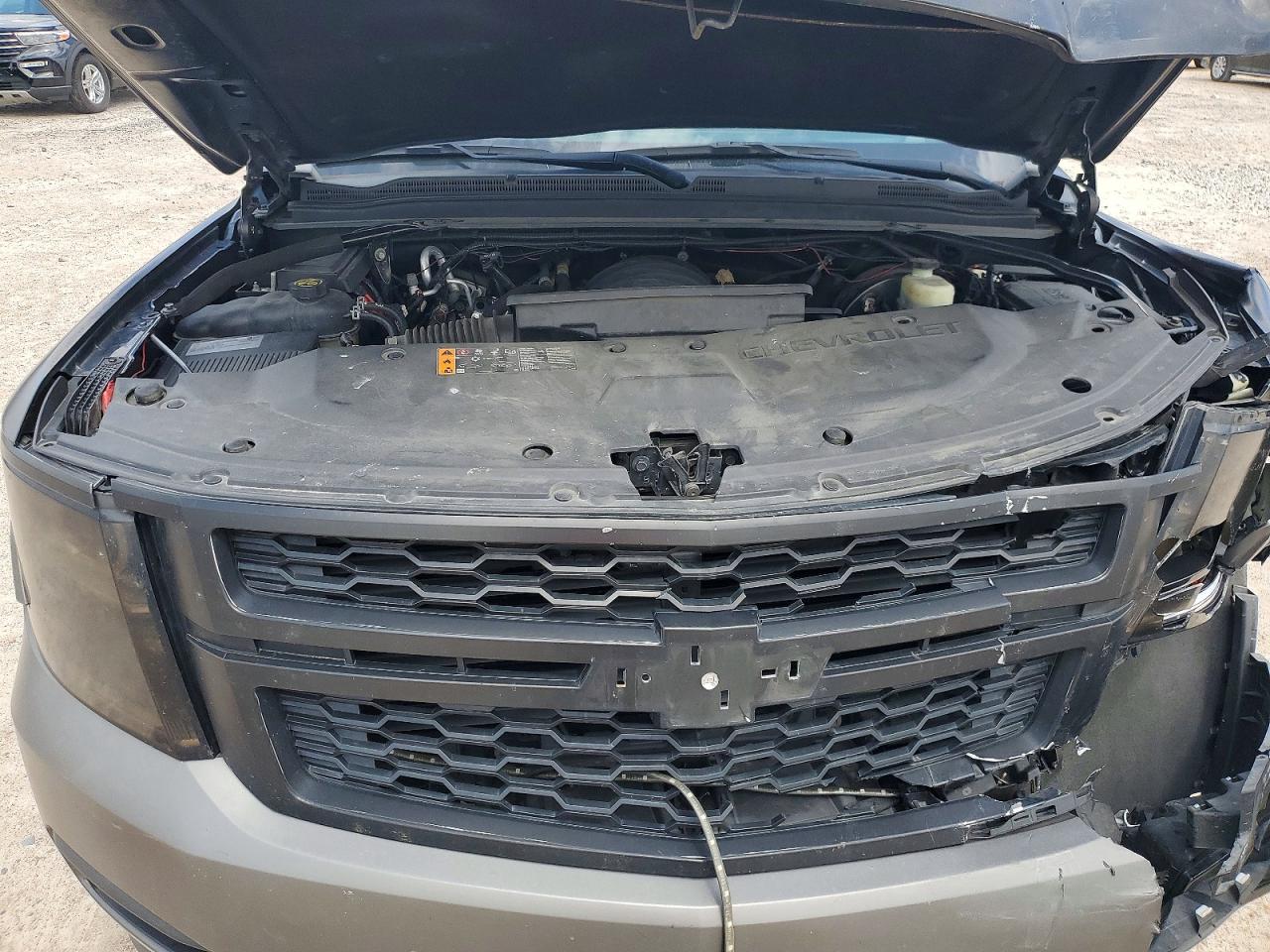 Chevrolet Suburban C1500 Lt