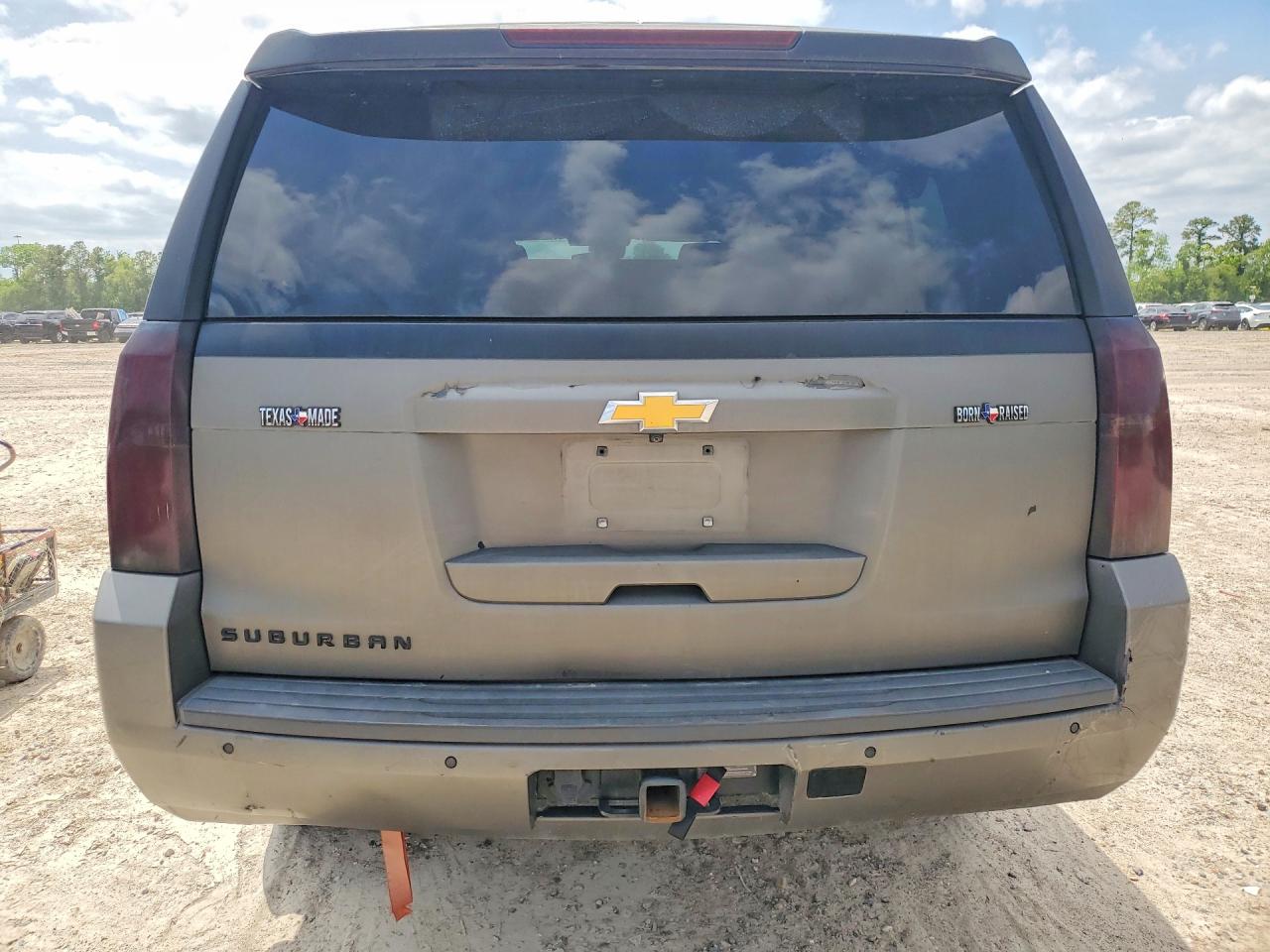Chevrolet Suburban C1500 Lt