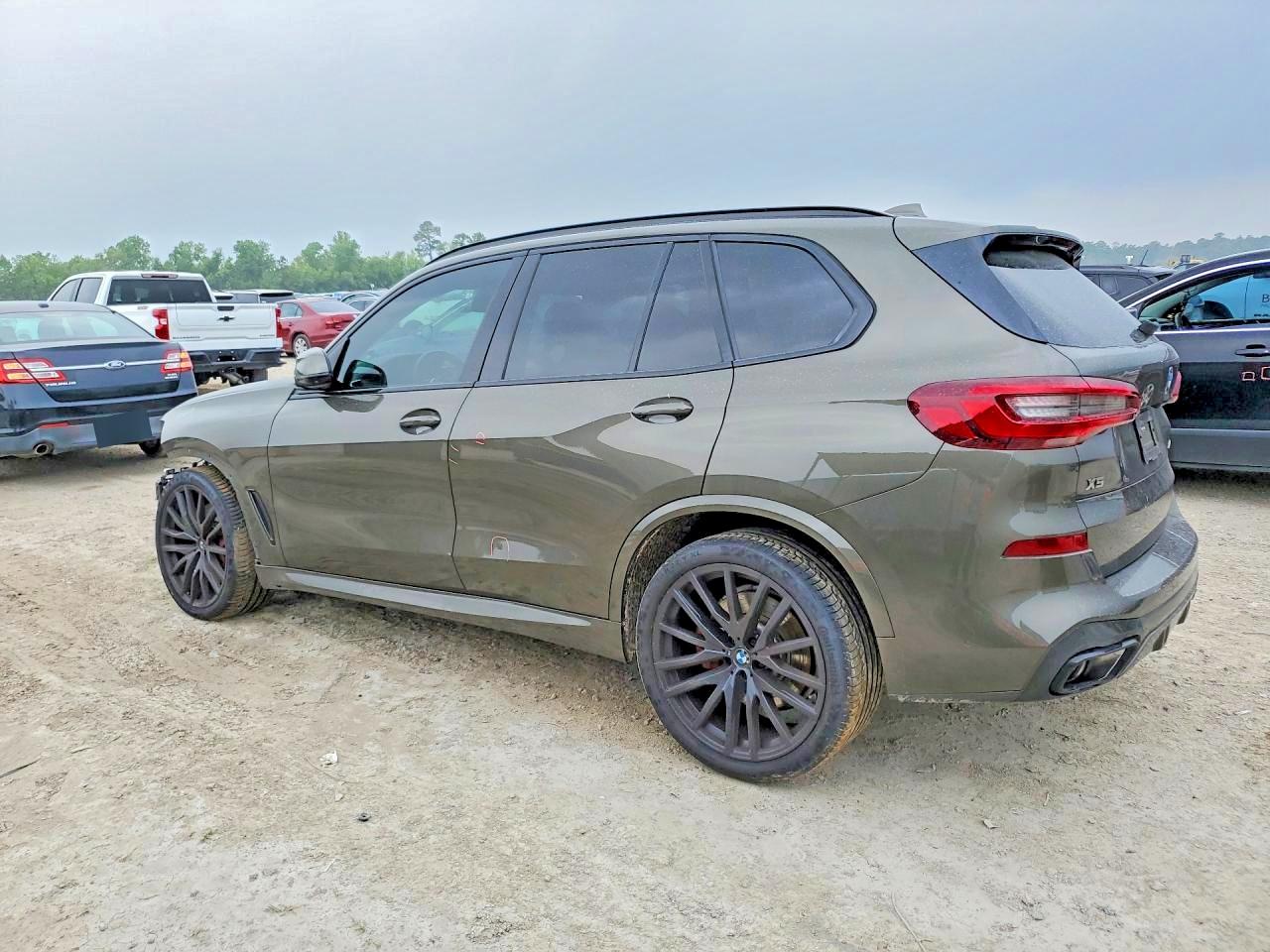 BMW X Series M50i