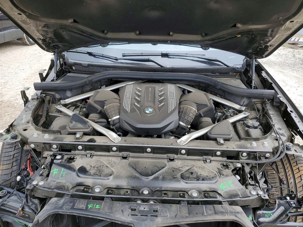 BMW X Series M50i