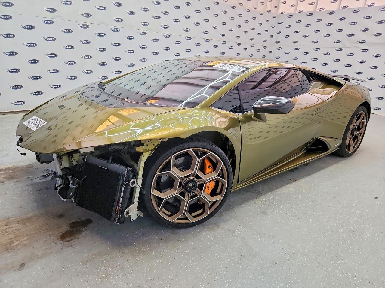 Salvage Lamborghini Huracan Image