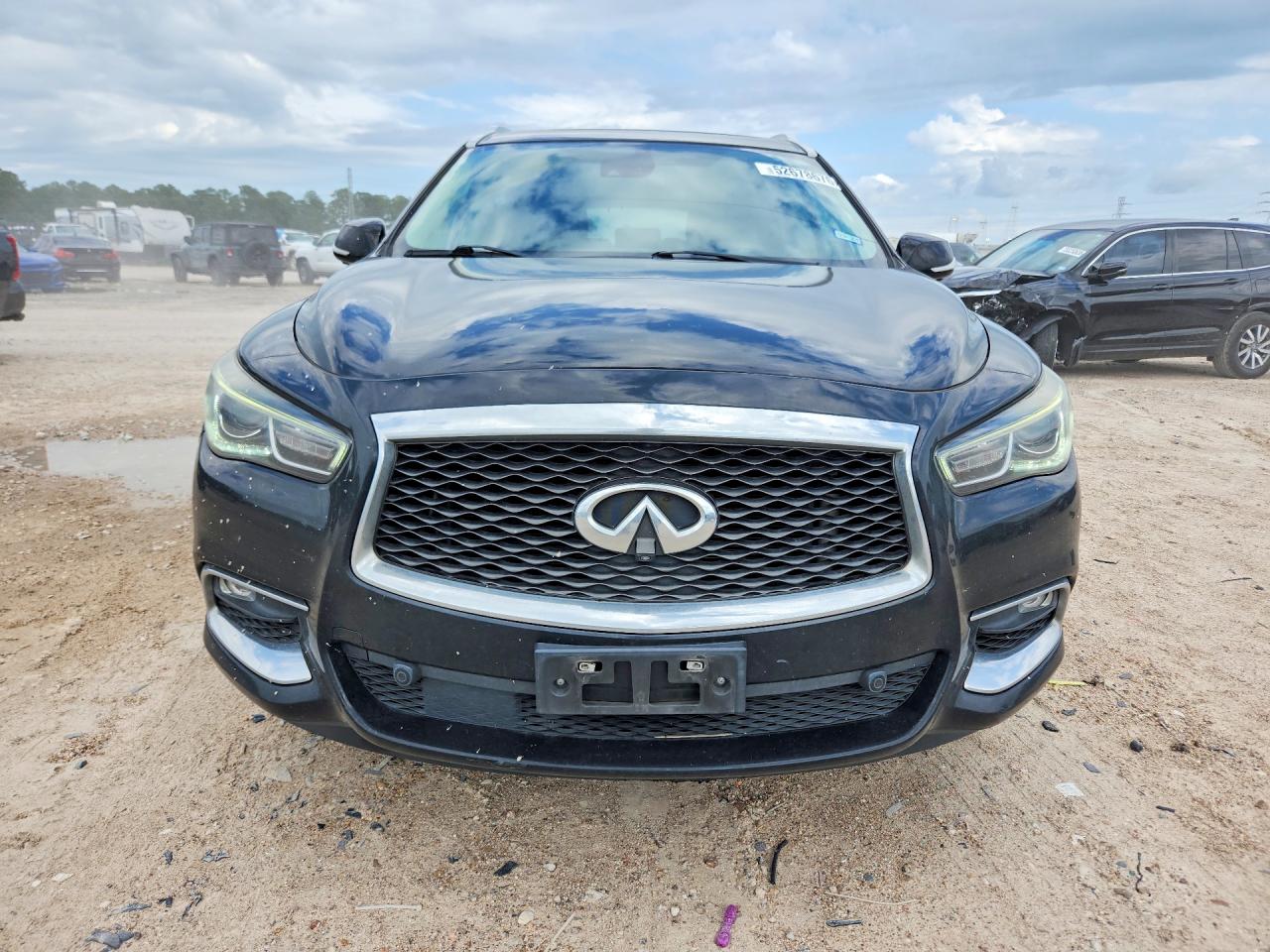 INFINITI Qx Luxe