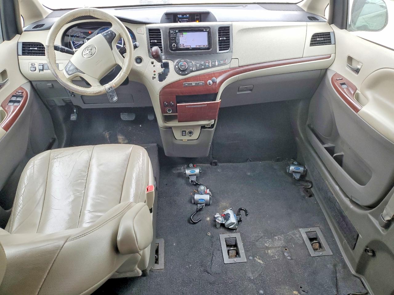 Toyota Sienna Xle 8-passenger