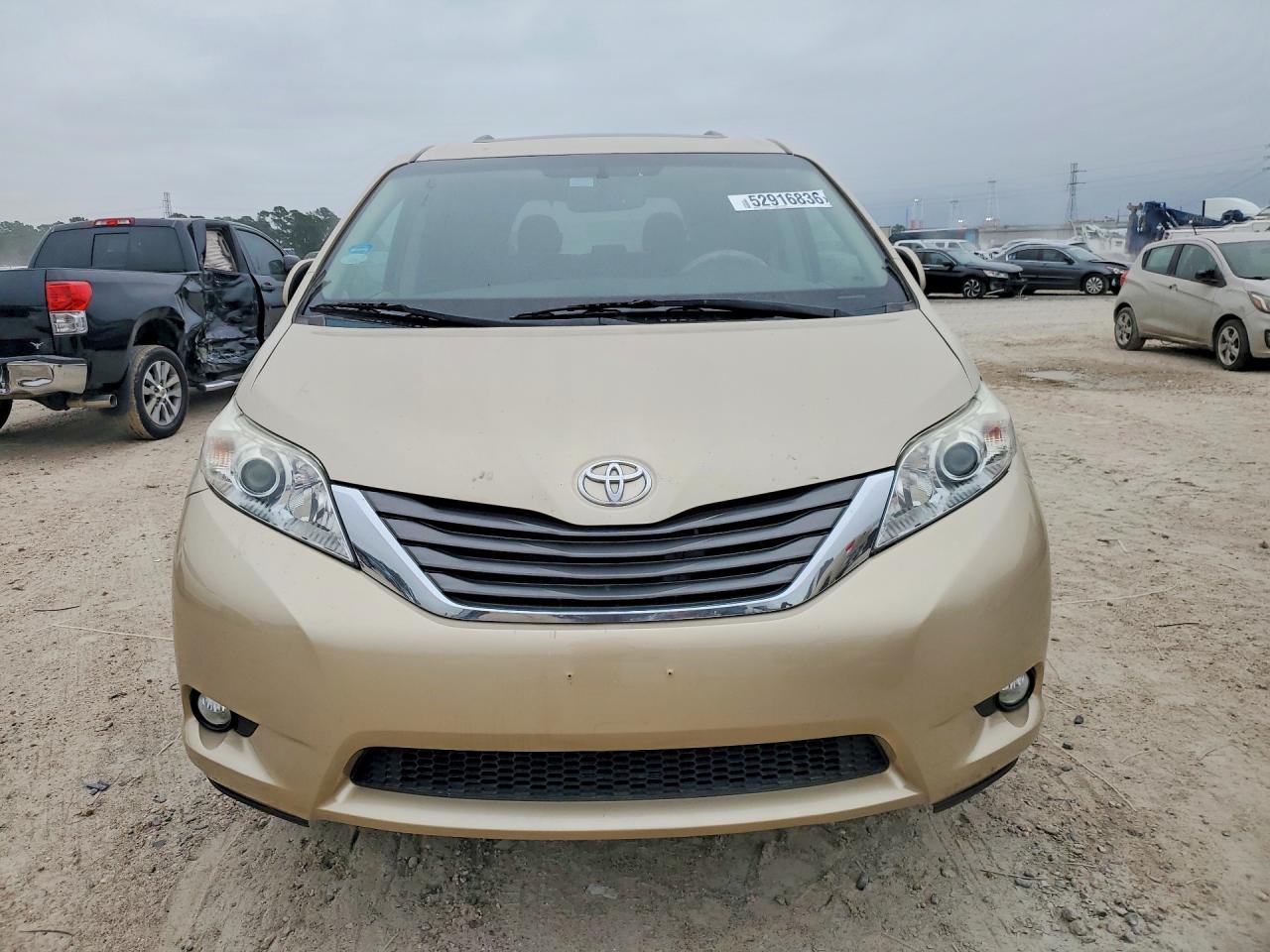 Toyota Sienna Xle 8-passenger