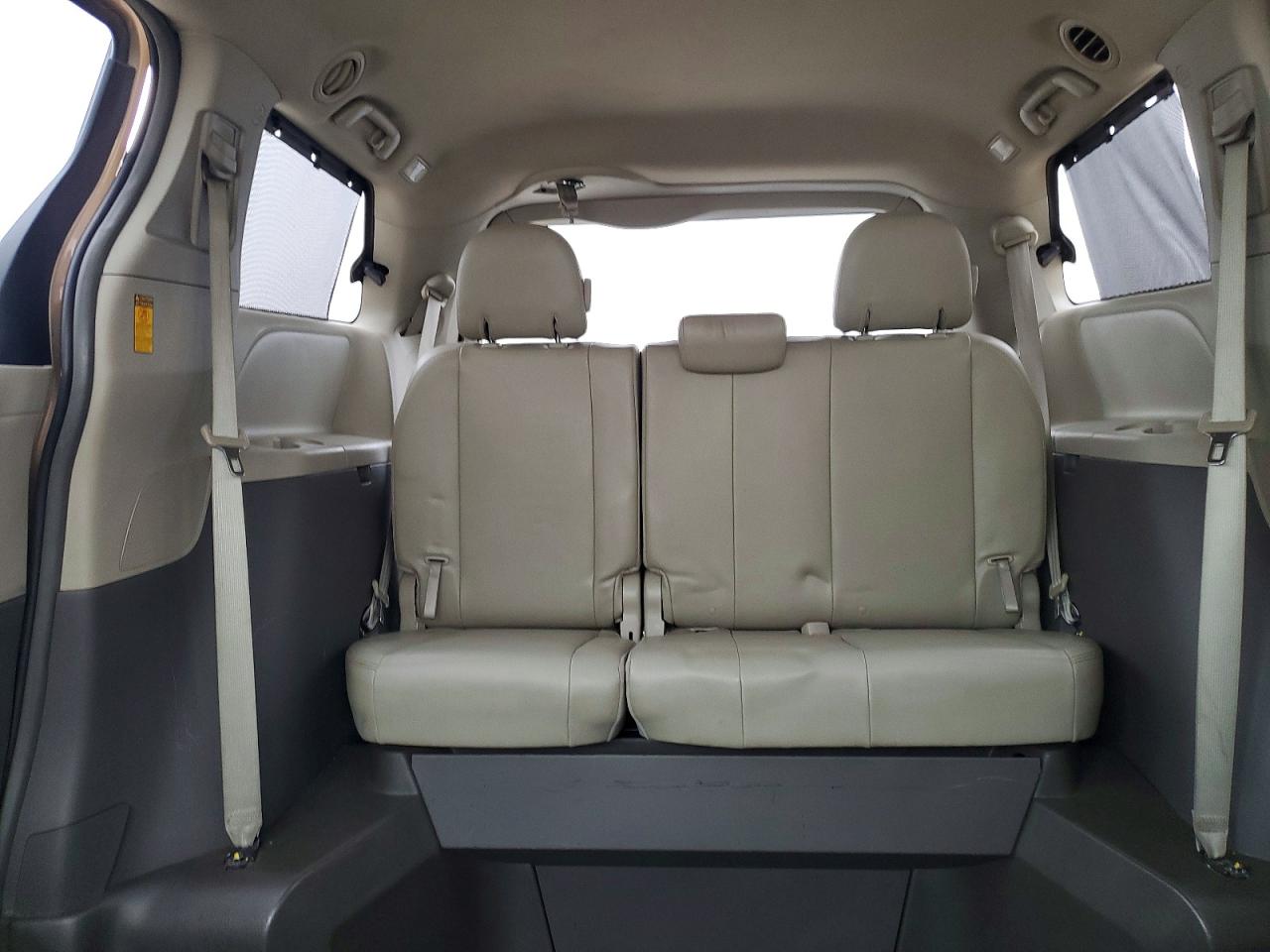 Toyota Sienna Xle 8-passenger