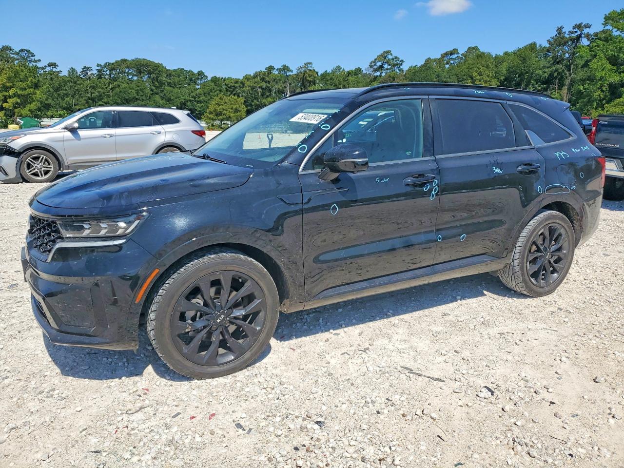Salvage Kia Sorento Image
