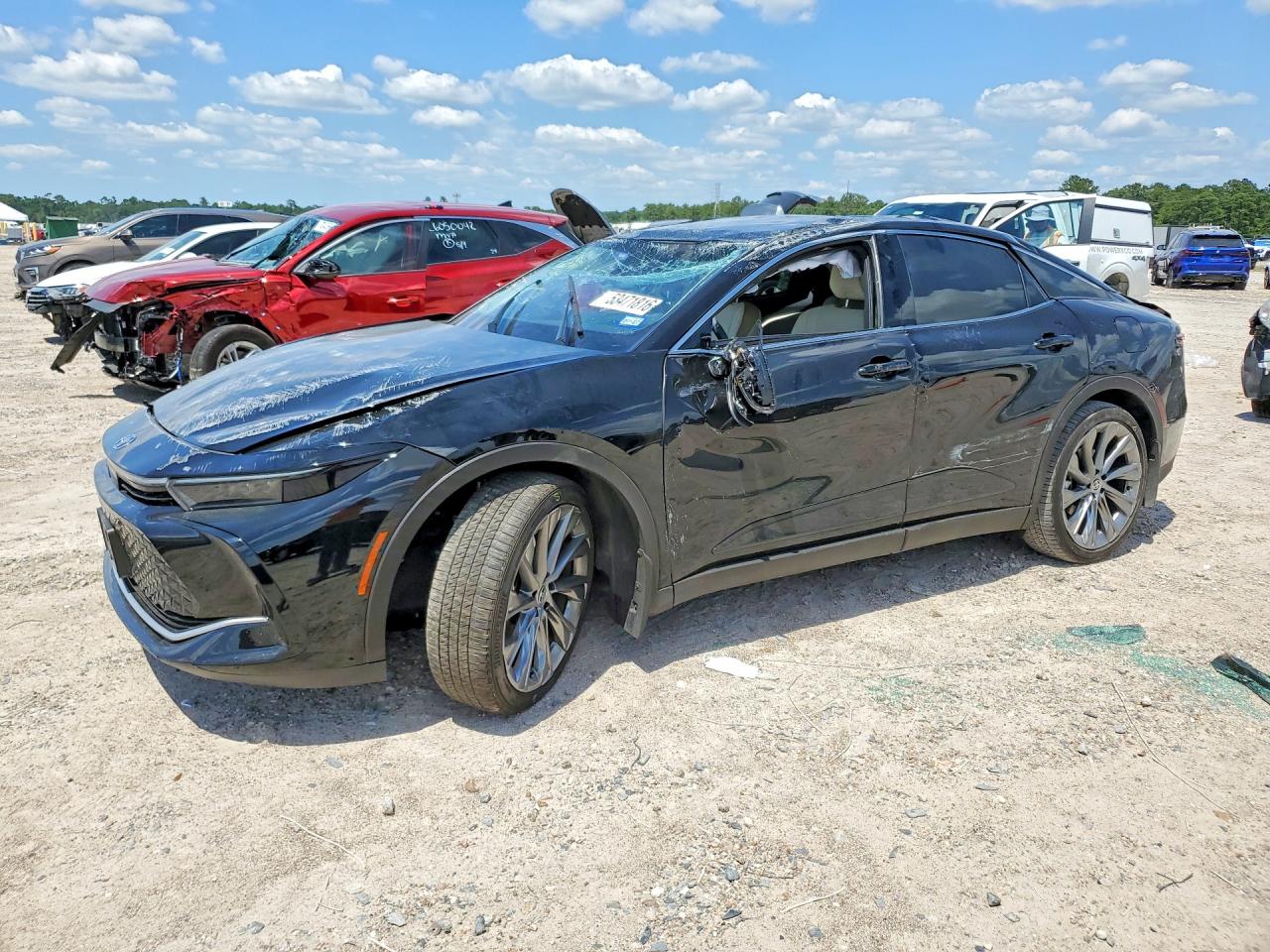 Salvage Toyota Crown Image