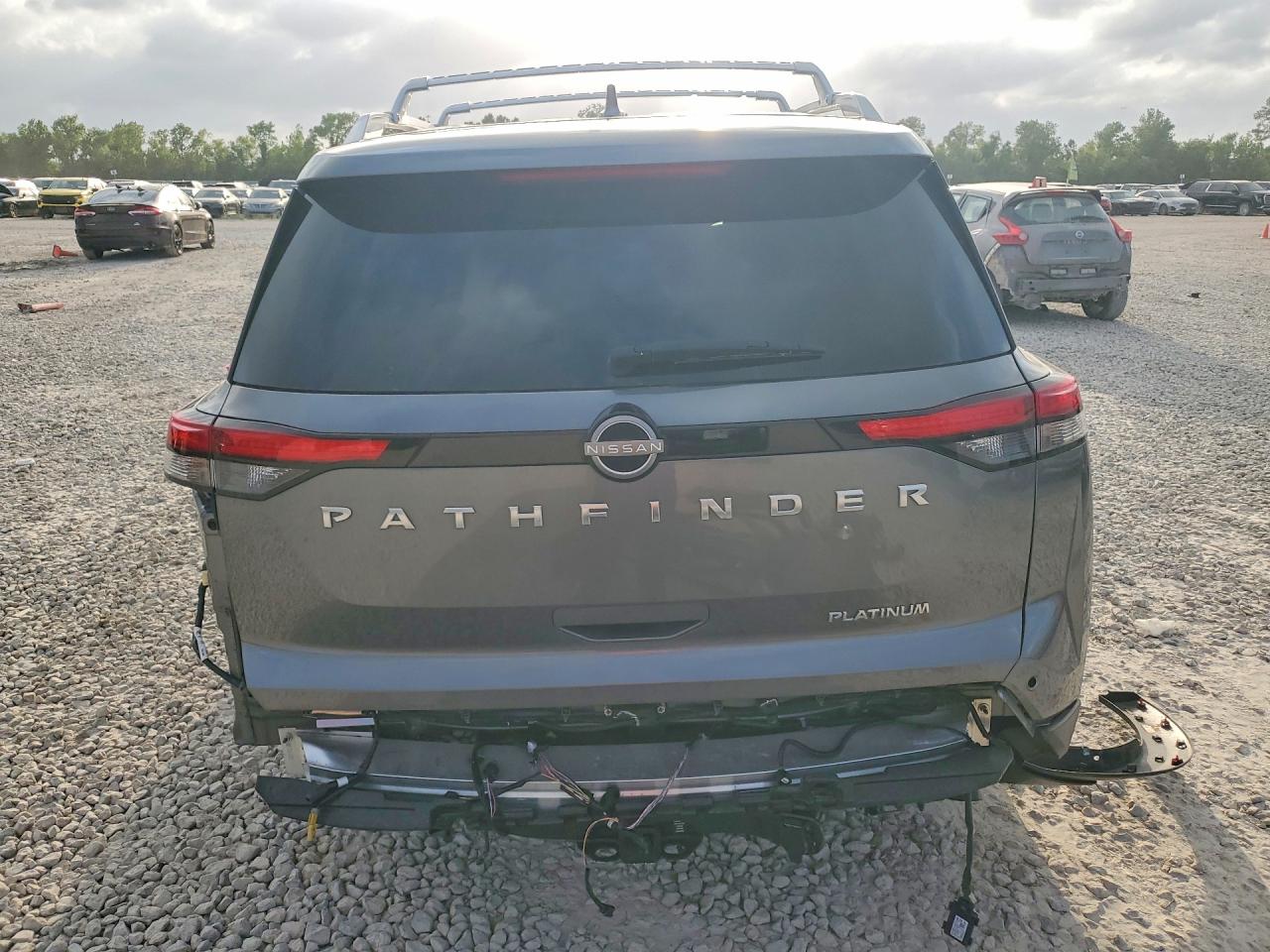 Nissan Pathfinder Platinum