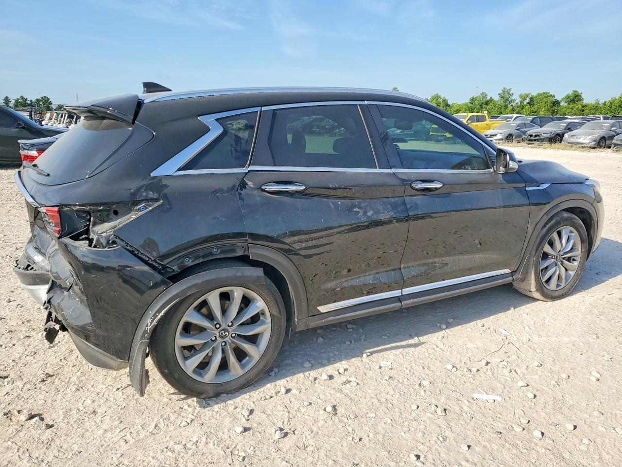 INFINITI Qx Luxe