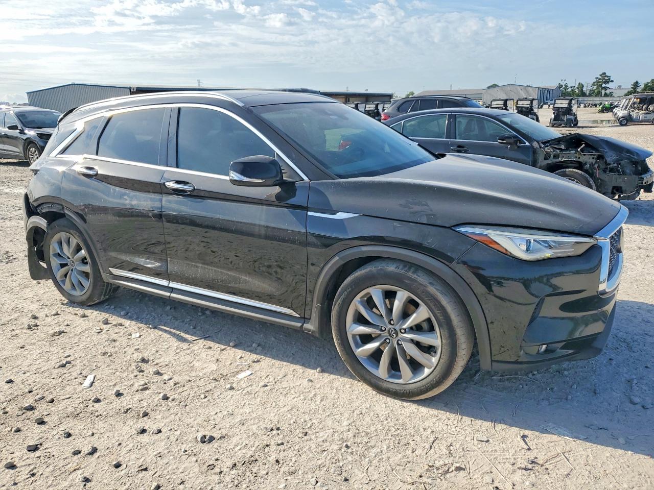 INFINITI Qx Luxe