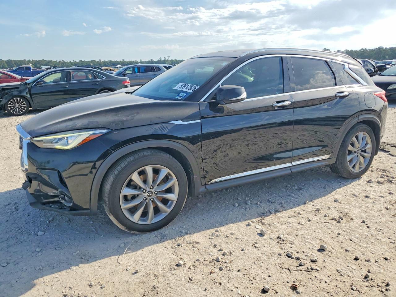 Salvage INFINITI Qx Image