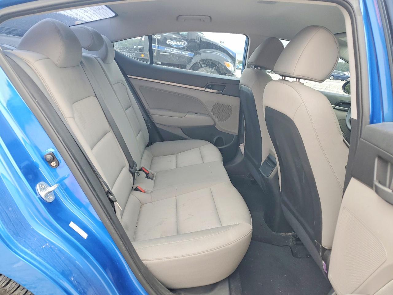 Hyundai ELANTRA Sel