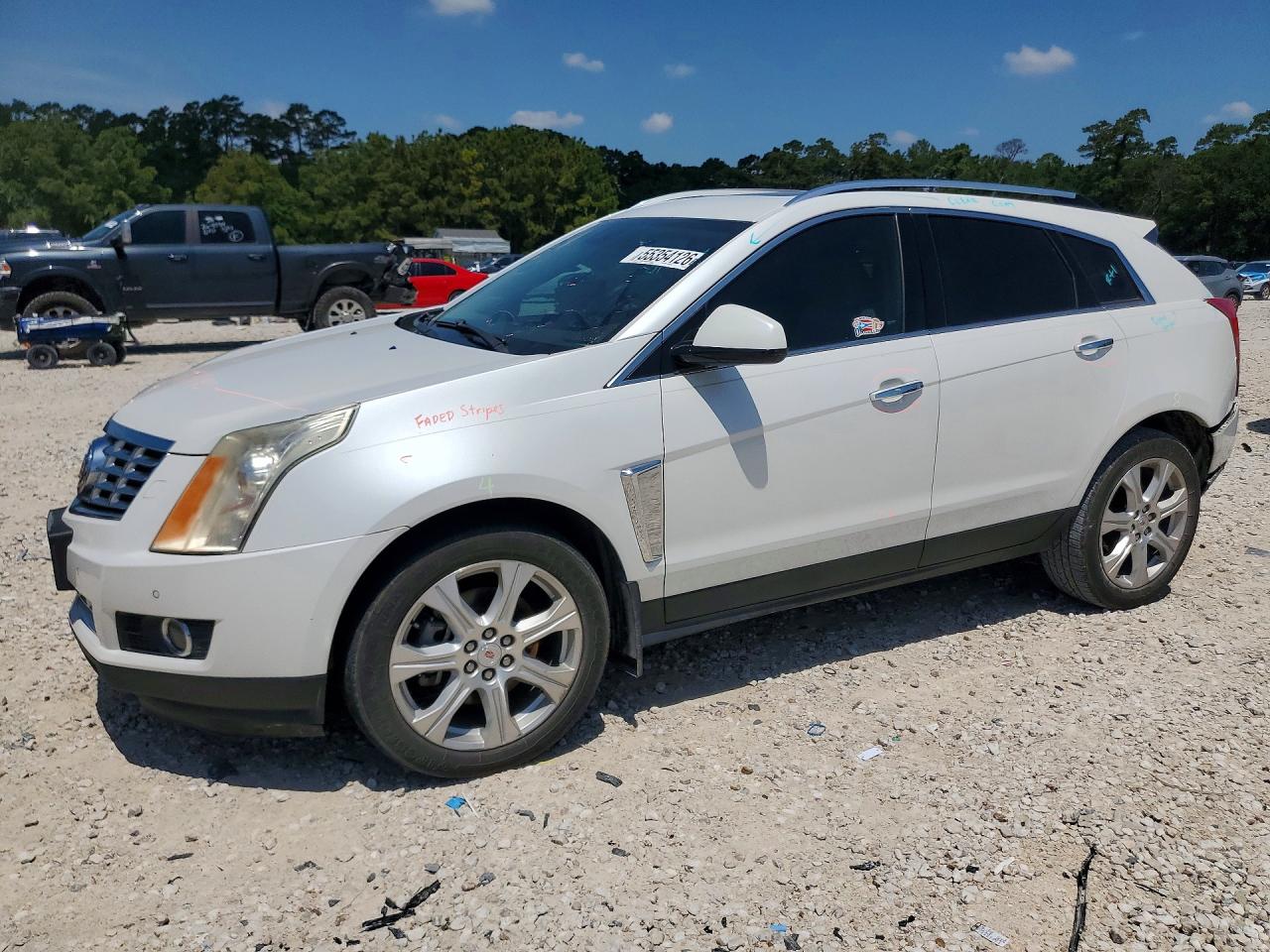Salvage Cadillac SRX Image