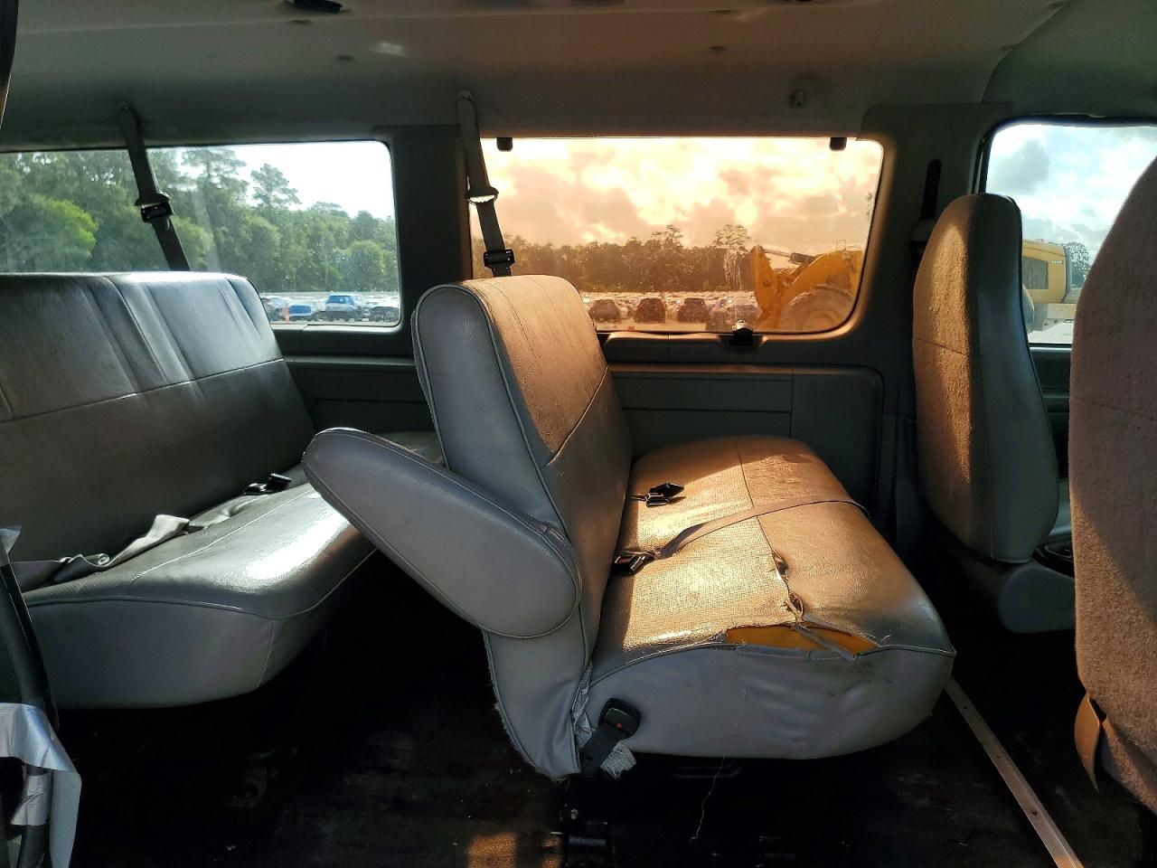 Ford Econoline E350 Super Duty