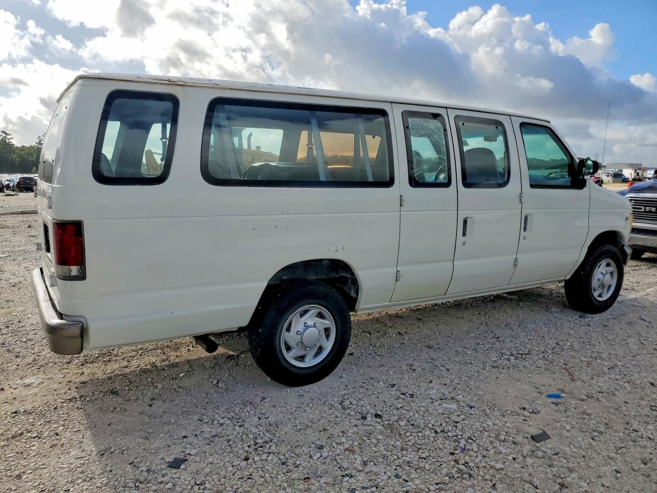 Ford Econoline E350 Super Duty