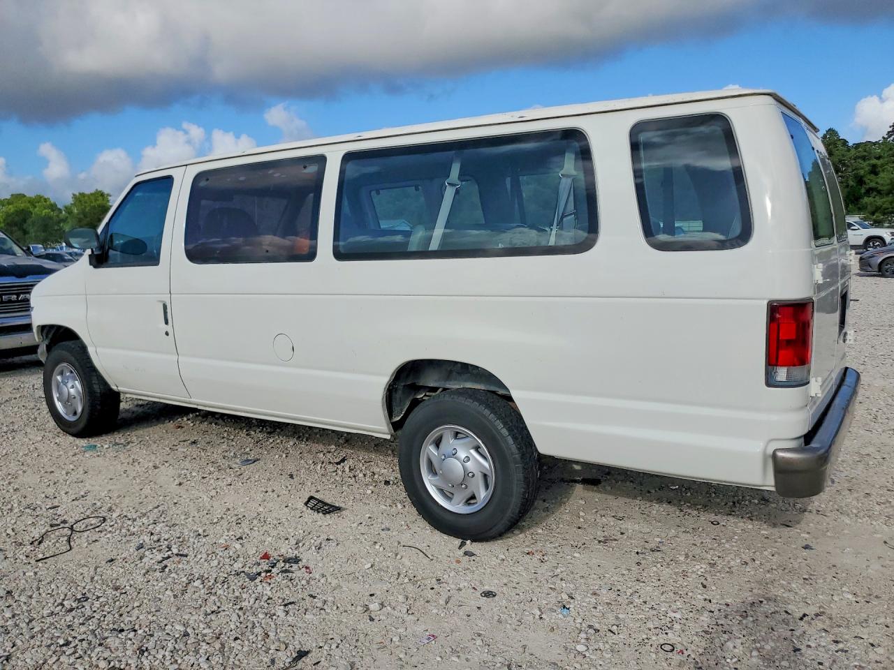 Ford Econoline E350 Super Duty
