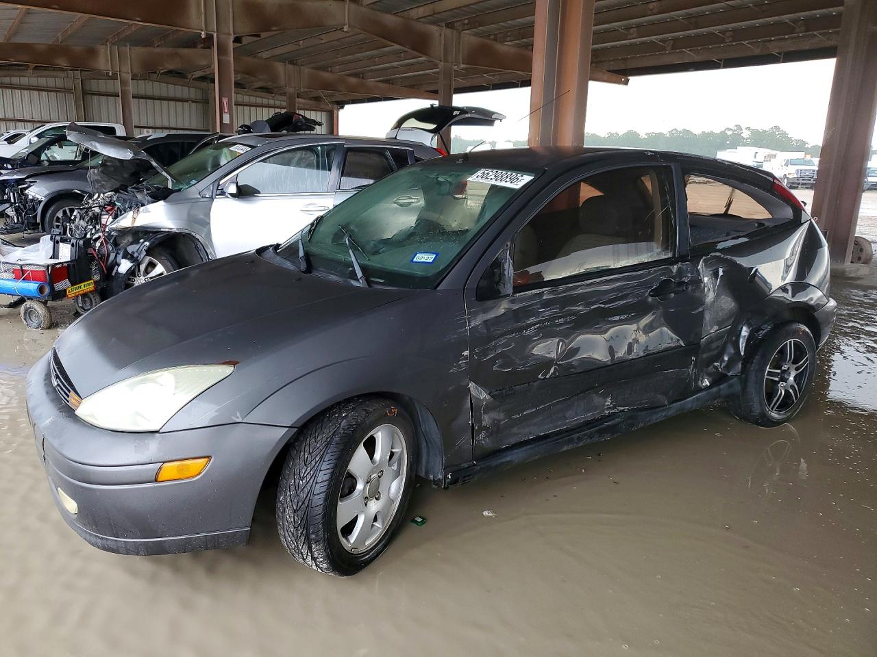 Salvage Ford Focus Image