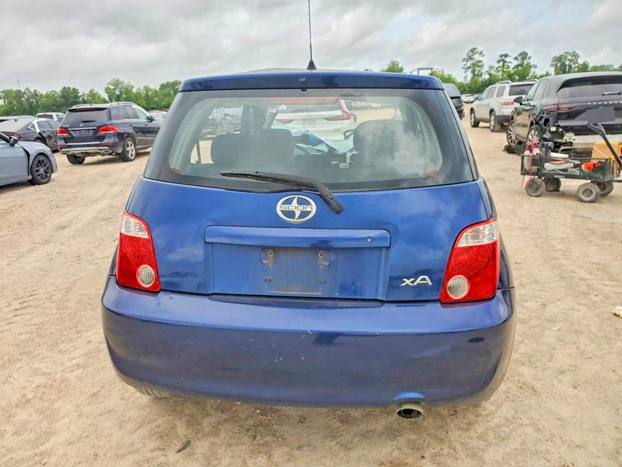 Scion xA Base