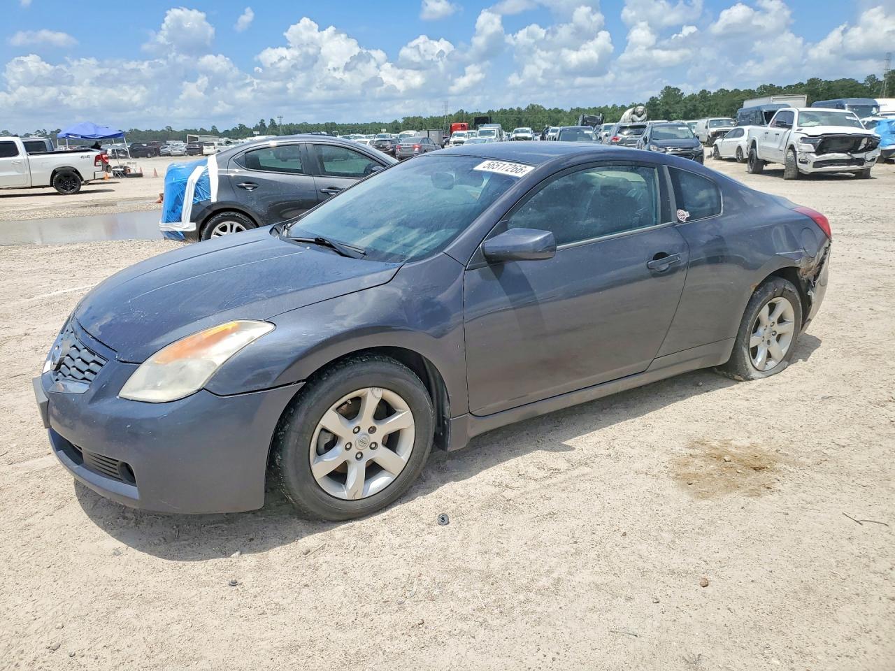 Salvage Nissan Altima Image