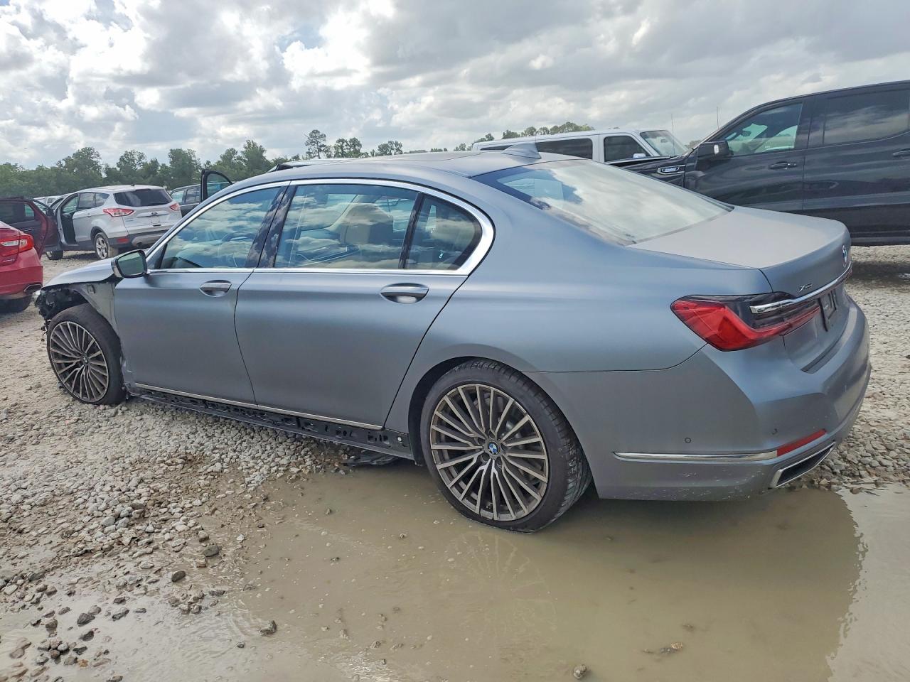 BMW 7 Series Xi