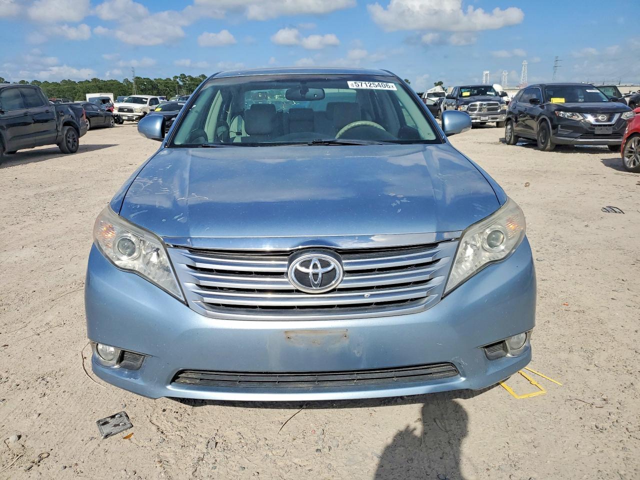 Toyota Avalon Base