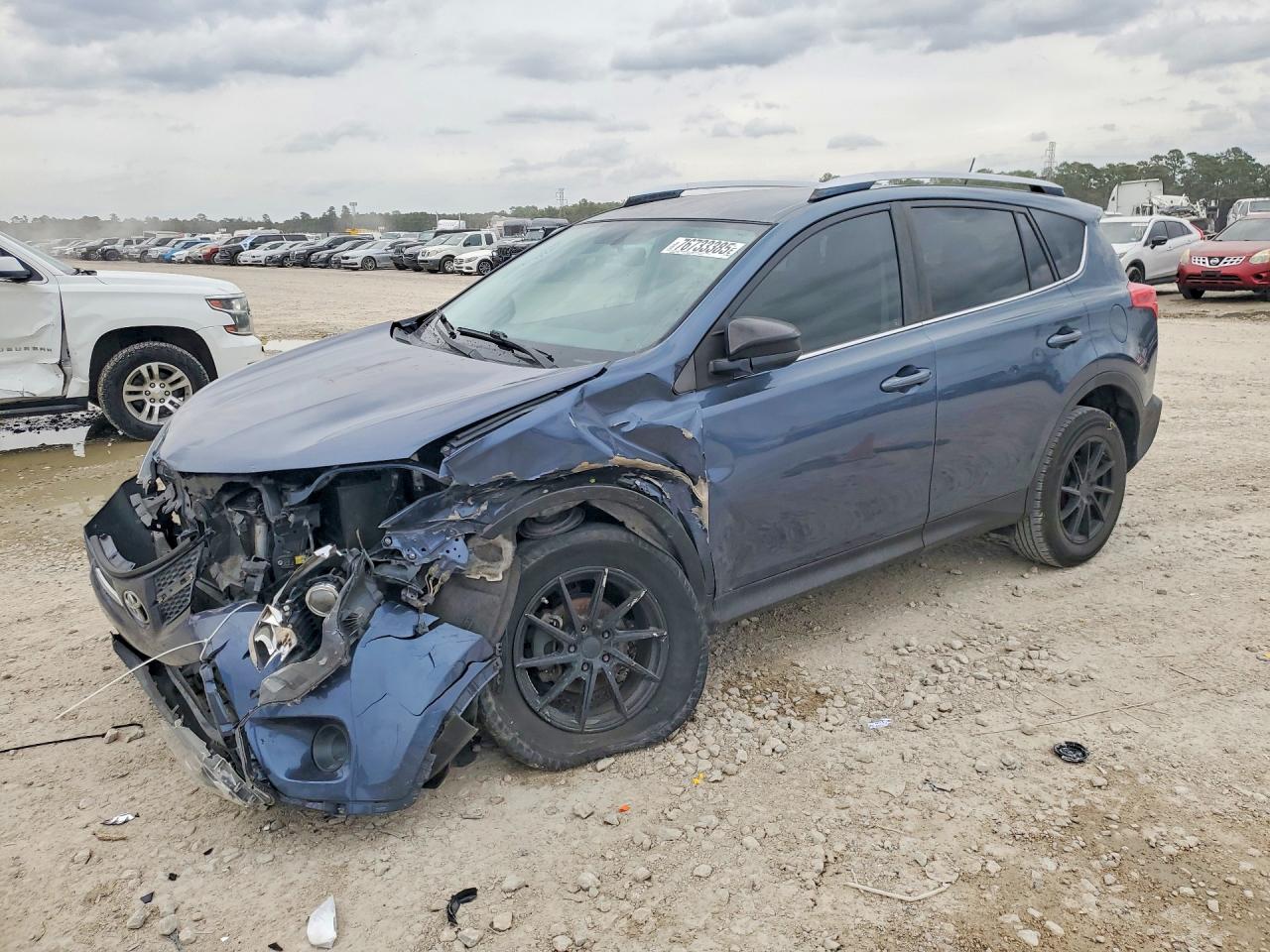 Salvage Toyota RAV4 Image