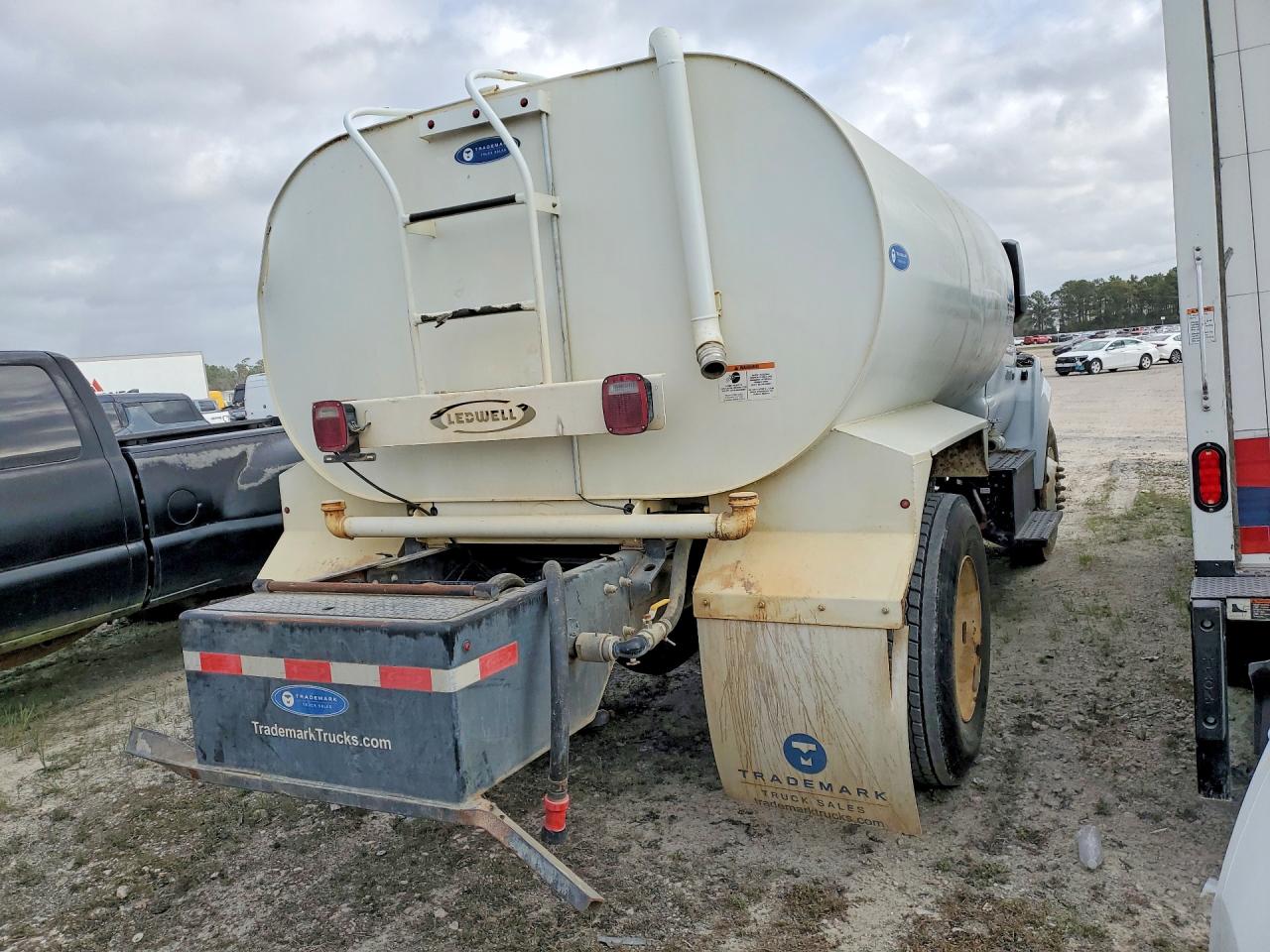 Ford F750 Supe Super Duty