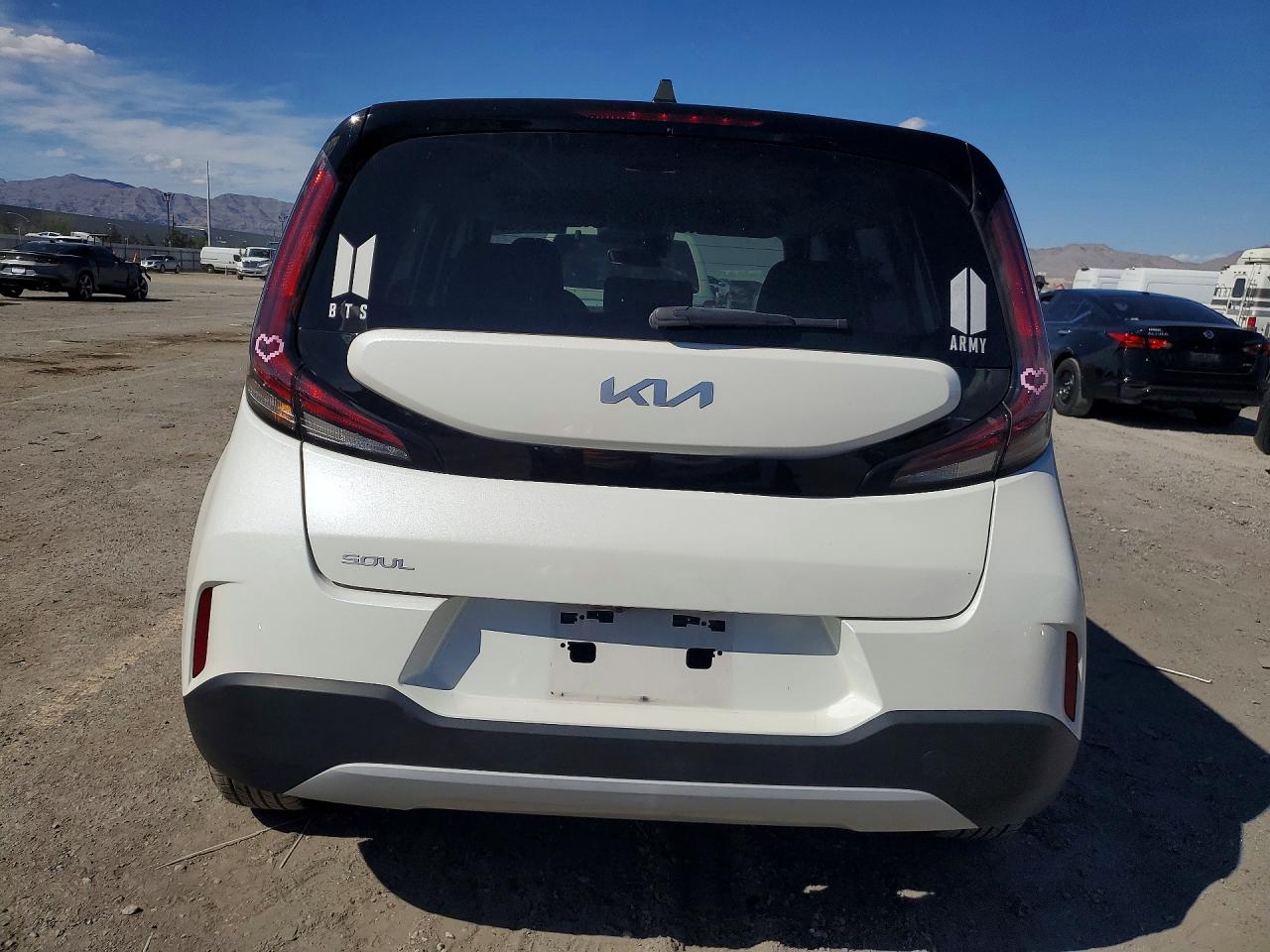 Kia Soul Lx