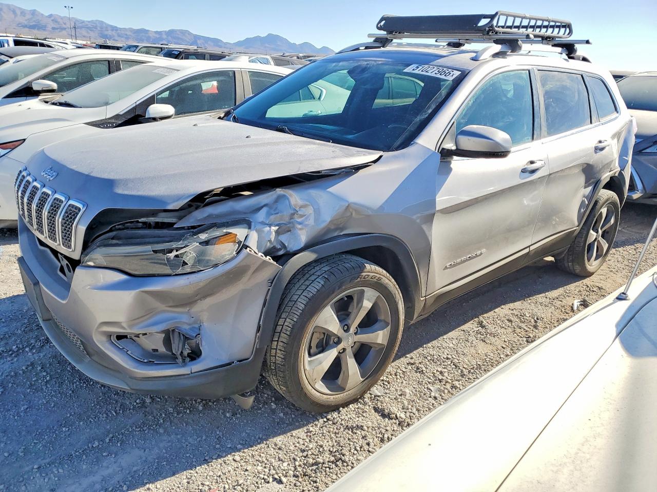Salvage Jeep Cherokee Image