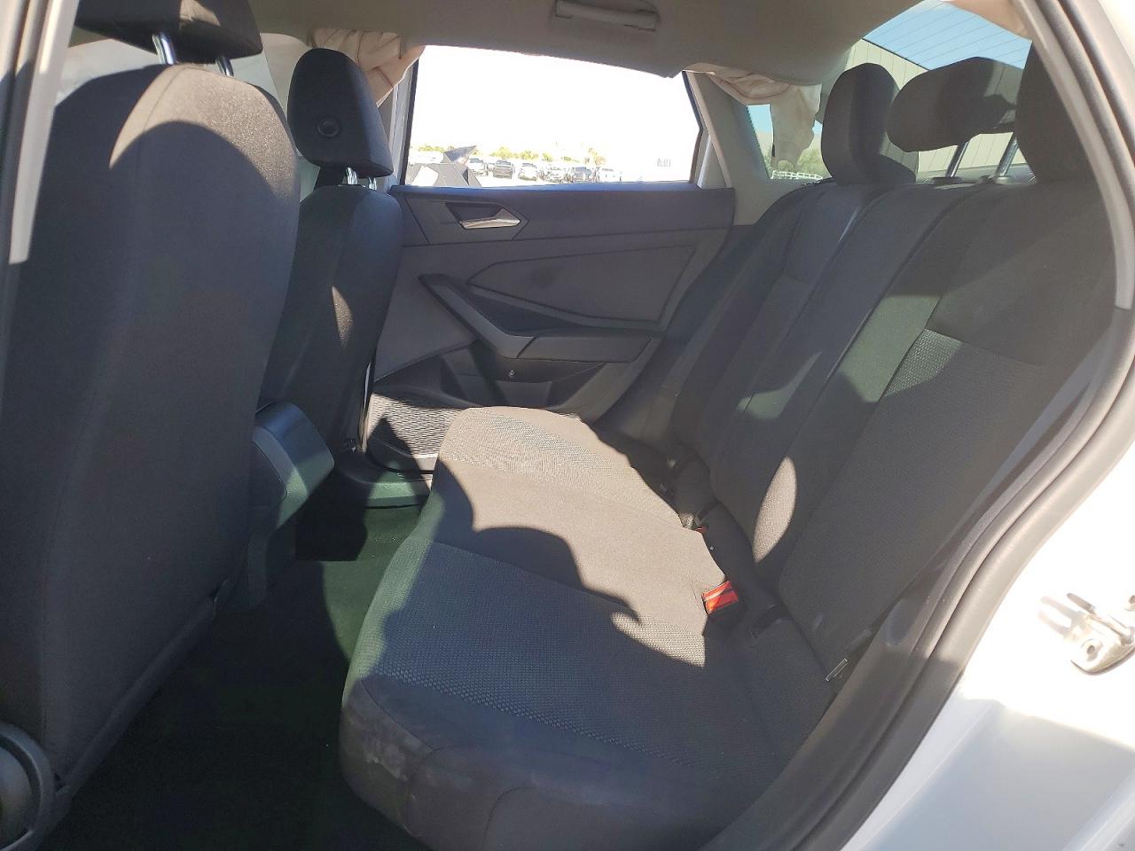 Volkswagen Jetta S