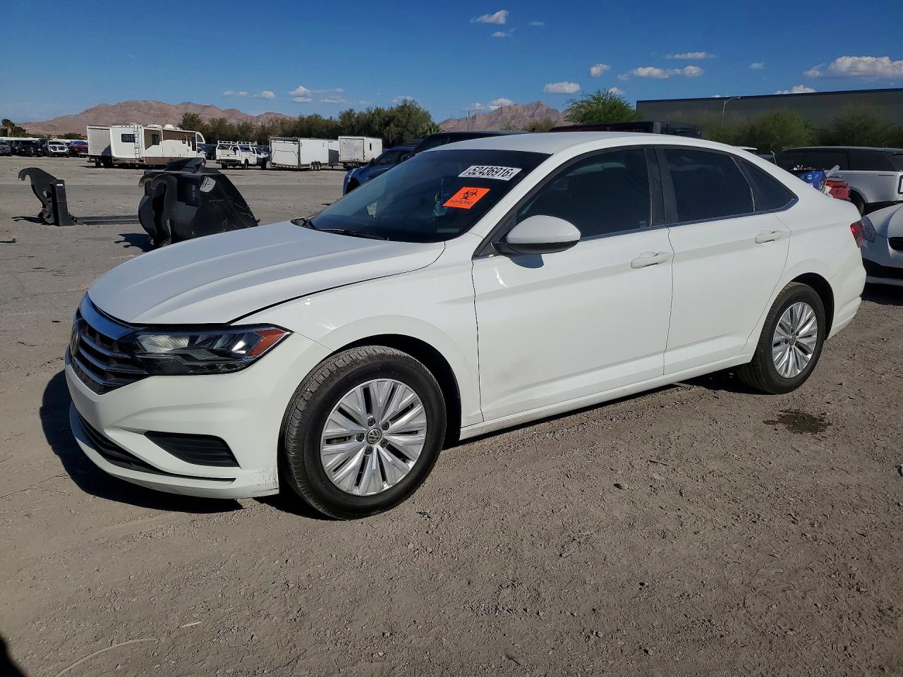 Salvage Volkswagen Jetta Image