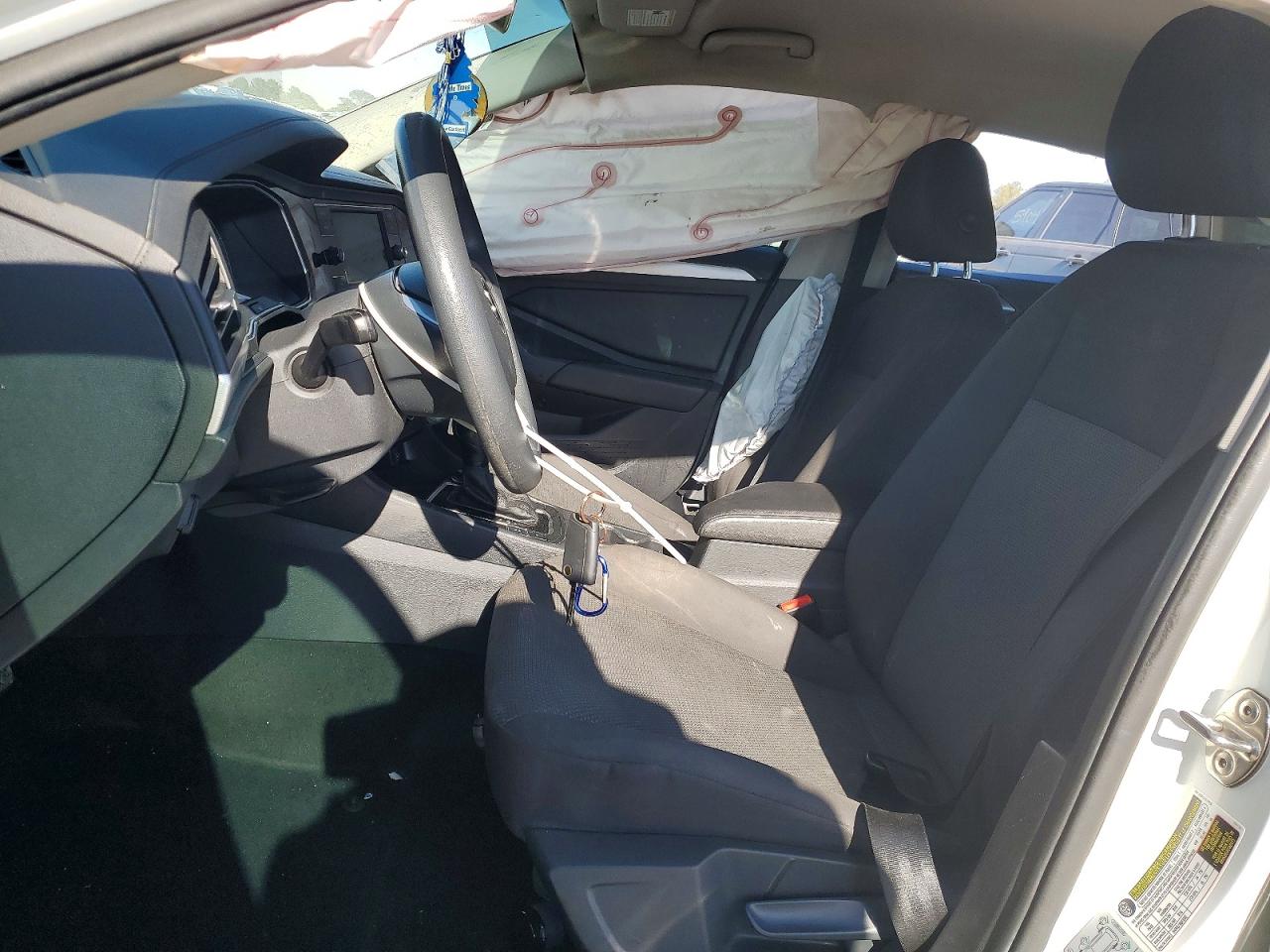 Volkswagen Jetta S