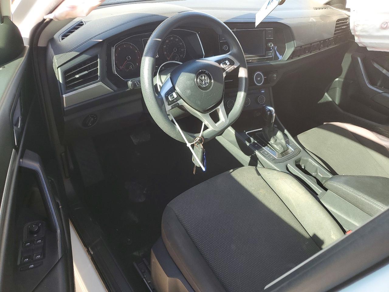 Volkswagen Jetta S