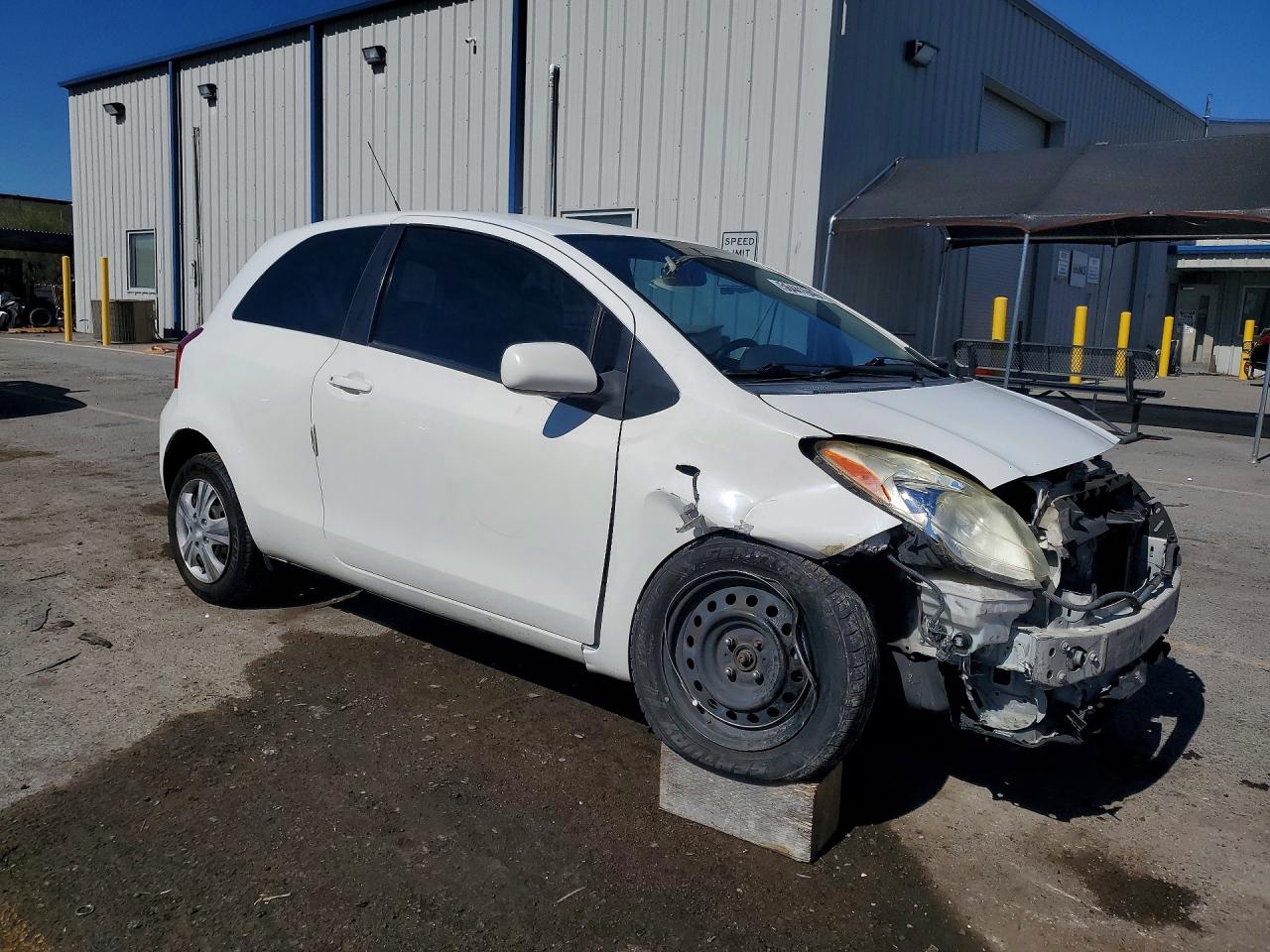 Toyota Yaris Base