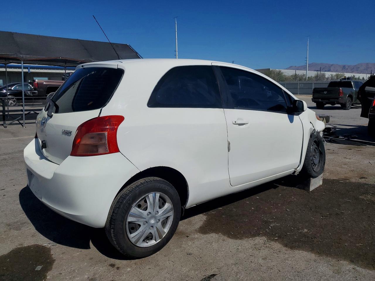 Toyota Yaris Base