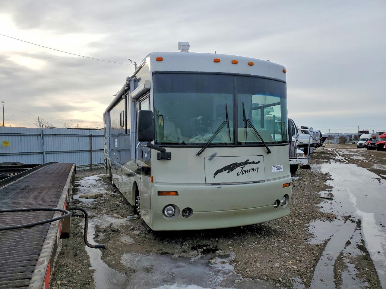 Salvage Freightliner Chassis Image