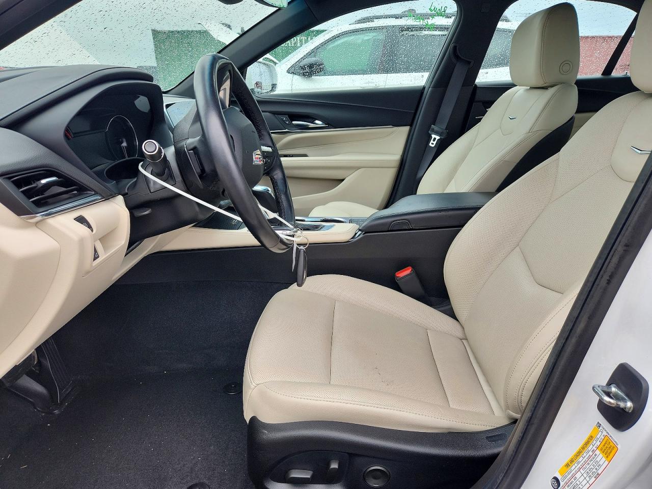 Cadillac CT4 Premium Luxury